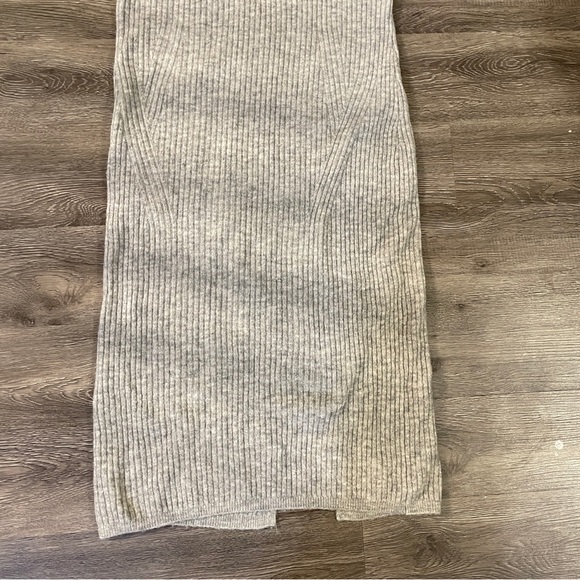 H&M Rib-knit Dress - Picture 4 of 9